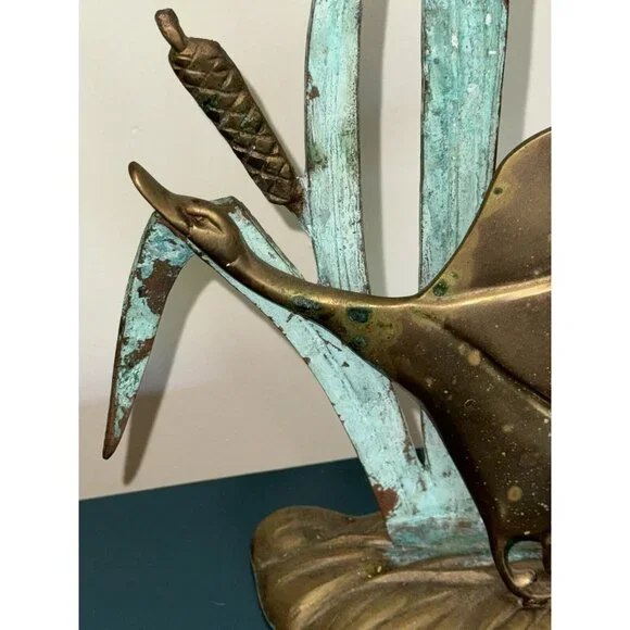 Vintage Brass Flying Duck Bird Goose Cattails Figurine Statue Decor Figure - Picture 2 of 9